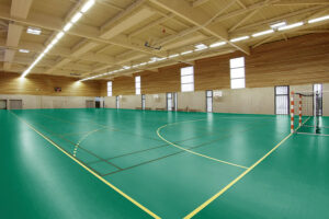 Tarkett Omnisports Reference Sportboden – Uni Tonic Green – für Schulen & Hallen
